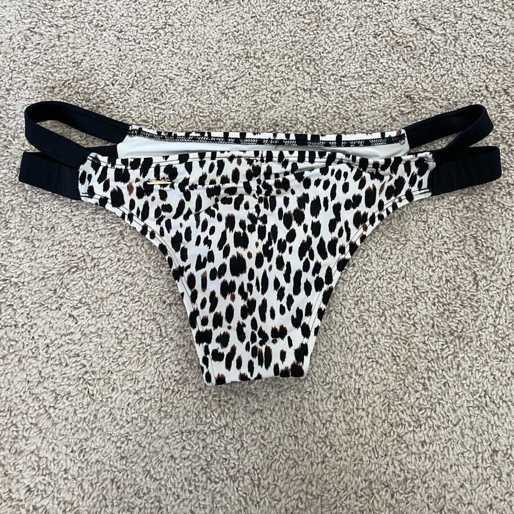 Victoria Secret White & Black Cheetah Print Bikini Bottom - Size Large - Picture 2 of 2